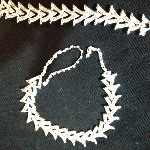 Necklace and bracelet set - Picture 3 of 3